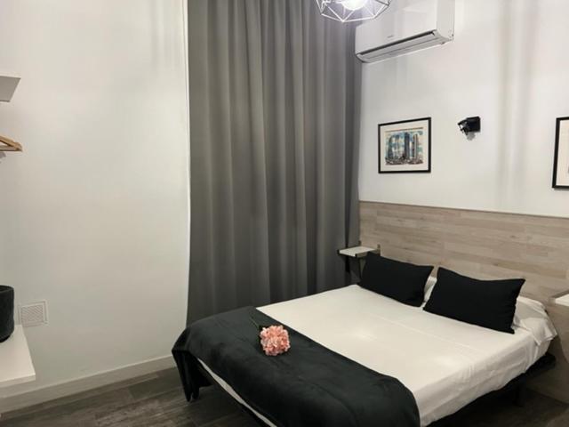 Hostal Rias Bajas มาดริด ภายนอก รูปภาพ
